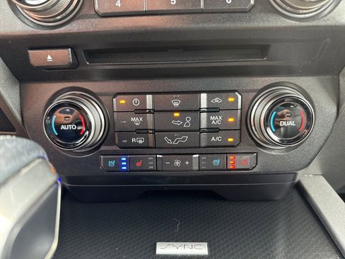 Used 2017 Ford F150 Raptor w/ Equipment Group 802A Luxury image 28