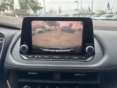 Certified 2023 Nissan Rogue S image 18