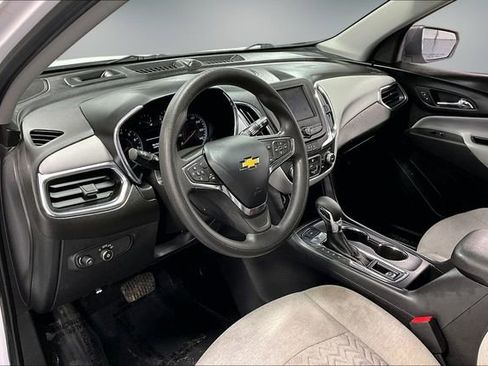 Used 2023 Chevrolet Equinox LS image 17