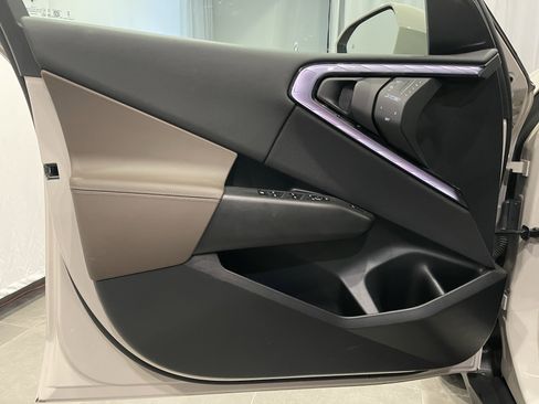 Used 2025 BMW X3 xDrive30i w/ Convenience Package image 12