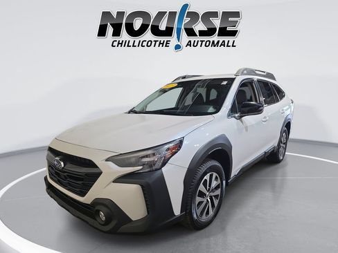 Used 2023 Subaru Outback Premium AWD/4WD image 1