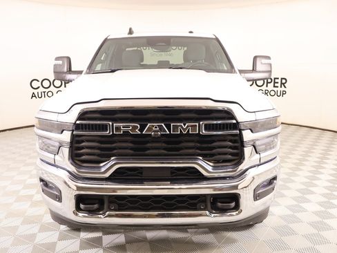 Used 2025 RAM 2500 Big Horn AWD/4WD image 9