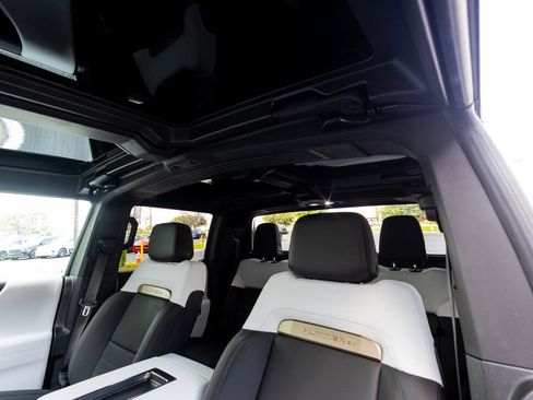 Used 2025 GMC Hummer EV 3X AWD/4WD image 43
