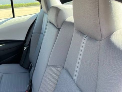 Used 2025 Toyota Corolla SE FWD image 9