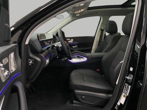 New 2026 Mercedes-Benz GLS 450 4MATIC image 33