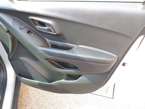 Used 2021 Chevrolet Trax LS w/ LPO, Protection Package image 26