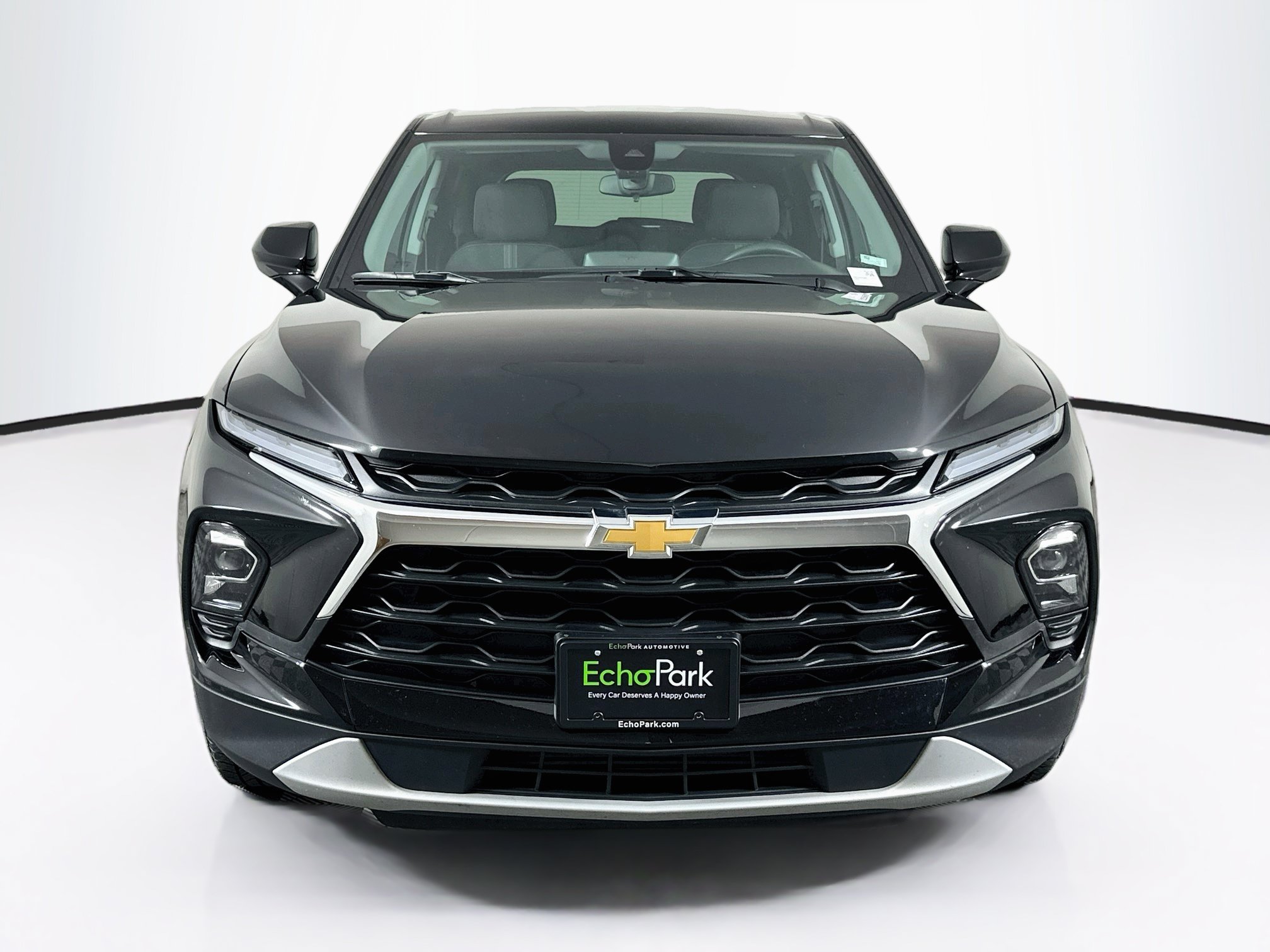 Used 2025 Chevrolet Blazer LT AWD/4WD image 2