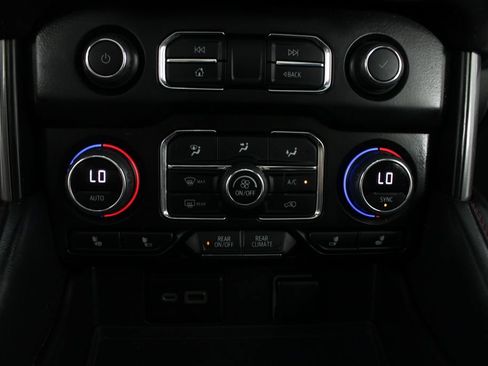 Used 2023 Chevrolet Suburban RST AWD/4WD image 6