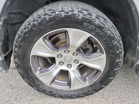 Certified 2019 RAM 1500 Laramie AWD/4WD image 14