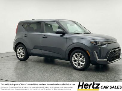 Used 2025 Kia Soul LX w/ LX Technology Package