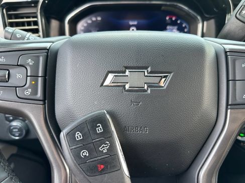 Used 2024 Chevrolet Silverado 2500 ZR2 w/ Technology Package AWD/4WD image 41