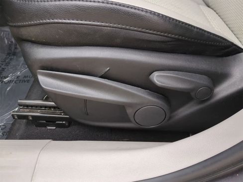 Certified 2022 Jeep Compass Latitude image 17