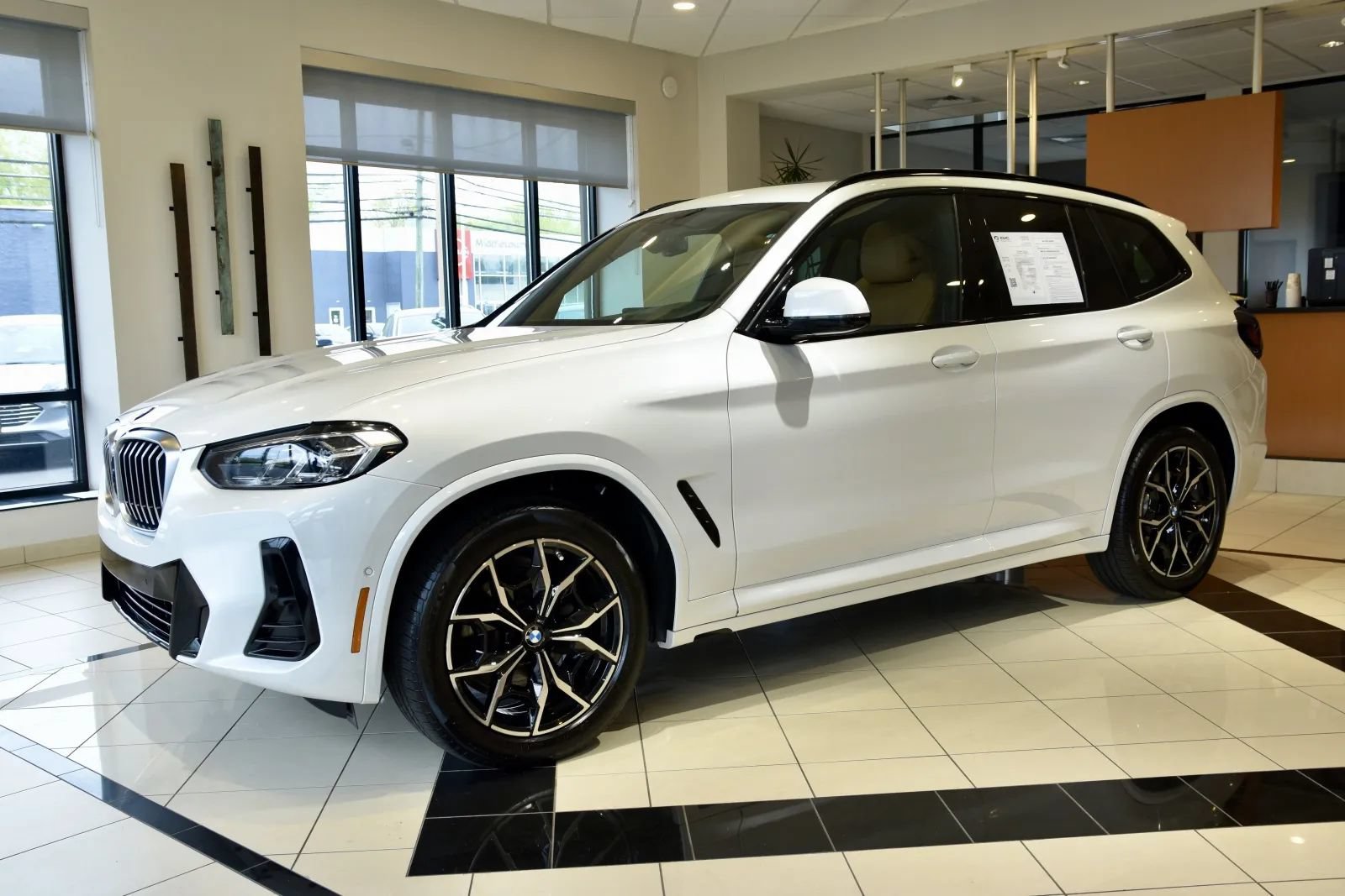 Used 2023 BMW X3 xDrive30i w/ M Sport Package AWD/4WD image 3