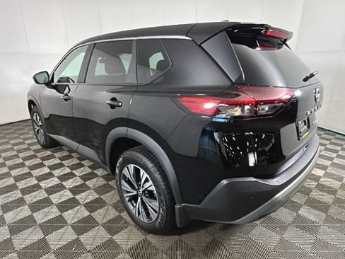 Used 2023 Nissan Rogue SV AWD/4WD image 4