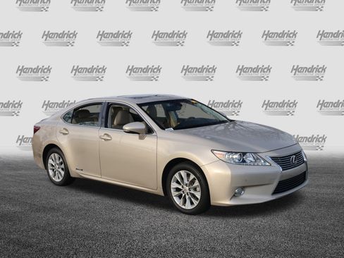 Used 2014 Lexus ES 300h w/ Premium Package w/Bamboo Trim image 2