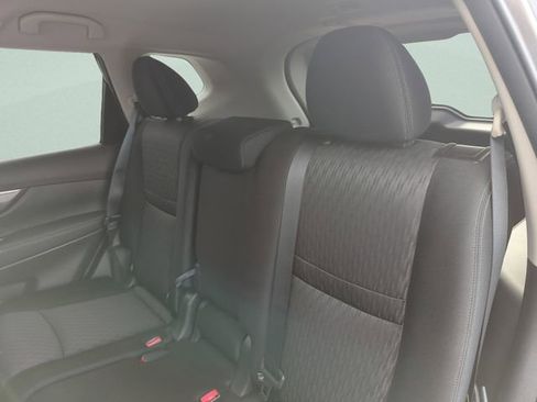 Certified 2019 Nissan Rogue SV w/ Premium Package image 30