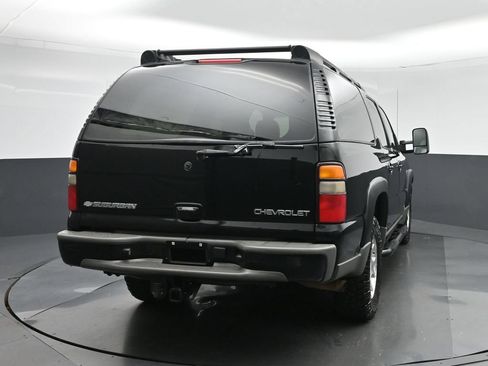 Used 2005 Chevrolet Suburban Z71 w/ Preferred Equipment Group AWD/4WD image 6