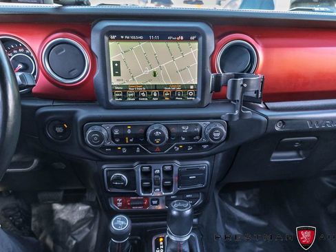 Used 2018 Jeep Wrangler Unlimited Rubicon AWD/4WD image 37