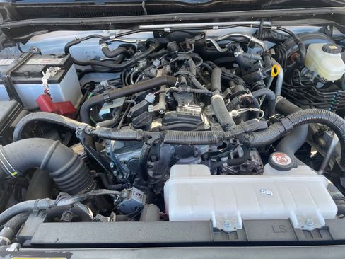 Used 2025 Toyota 4Runner TRD Off-Road image 32