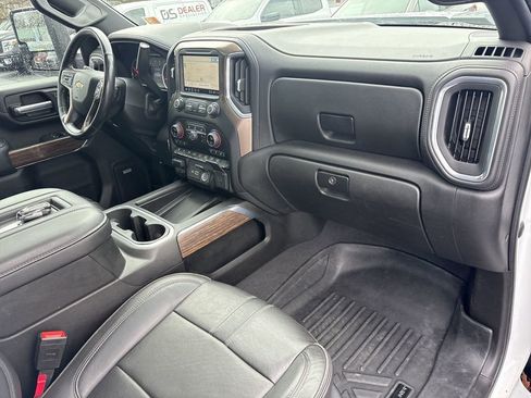 Certified 2021 Chevrolet Silverado 3500 High Country w/ Technology Package image 33