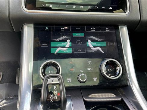 Used 2020 Land Rover Range Rover Sport HSE image 15
