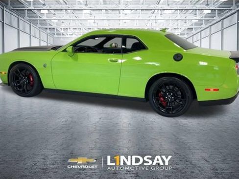Used 2023 Dodge Challenger SRT Hellcat RWD image 9