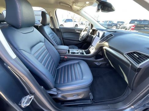 Used 2024 Ford Edge SEL w/ Sport Appearance Package image 6