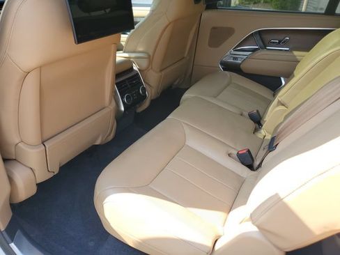 Certified 2023 Land Rover Range Rover Long Wheelbase SE AWD/4WD image 10