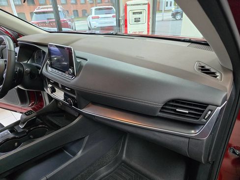 Used 2023 Nissan Rogue SV w/ SV Premium B Package image 35