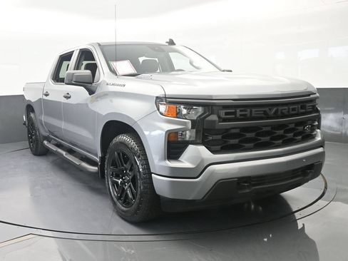 Used 2025 Chevrolet Silverado 1500 Custom w/ Turbomax Blackout Package RWD image 9