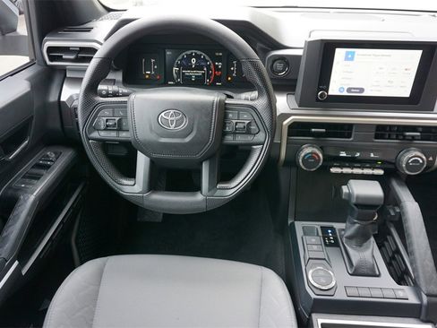 Used 2025 Toyota Tacoma SR5 image 6