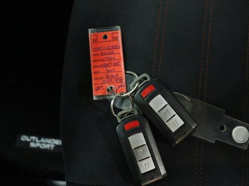 Used 2022 Mitsubishi Outlander Sport SE FWD image 33