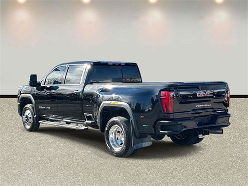 Used 2024 GMC Sierra 3500 Denali w/ Denali Reserve Package image 7