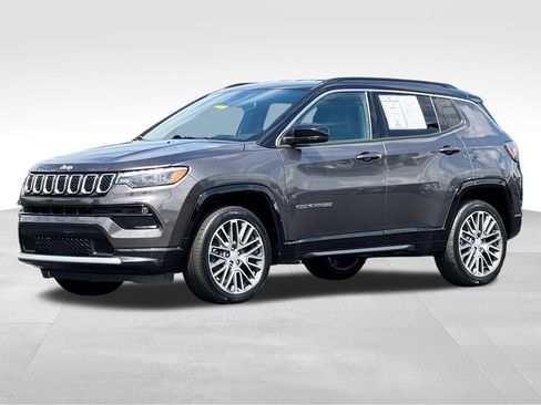 Used 2023 Jeep Compass Limited w/ Elite Group AWD/4WD image 3