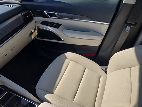 New 2025 Kia Telluride EX image 18