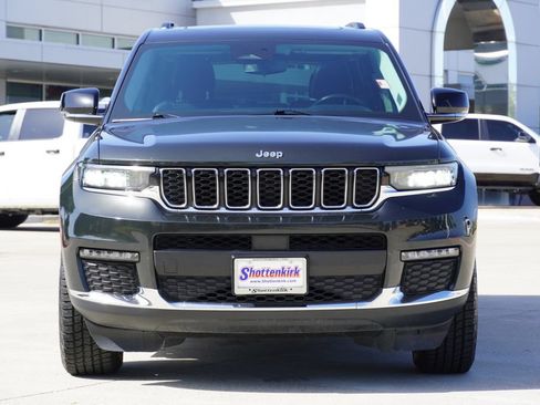 Used 2022 Jeep Grand Cherokee L Limited AWD/4WD image 2