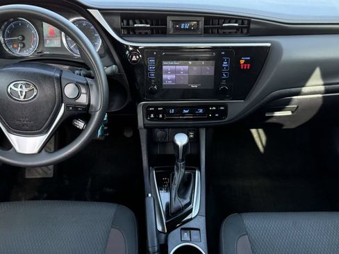 Used 2019 Toyota Corolla LE FWD image 15