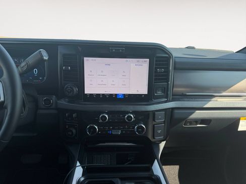 Used 2026 Ford F350 Platinum AWD/4WD image 11