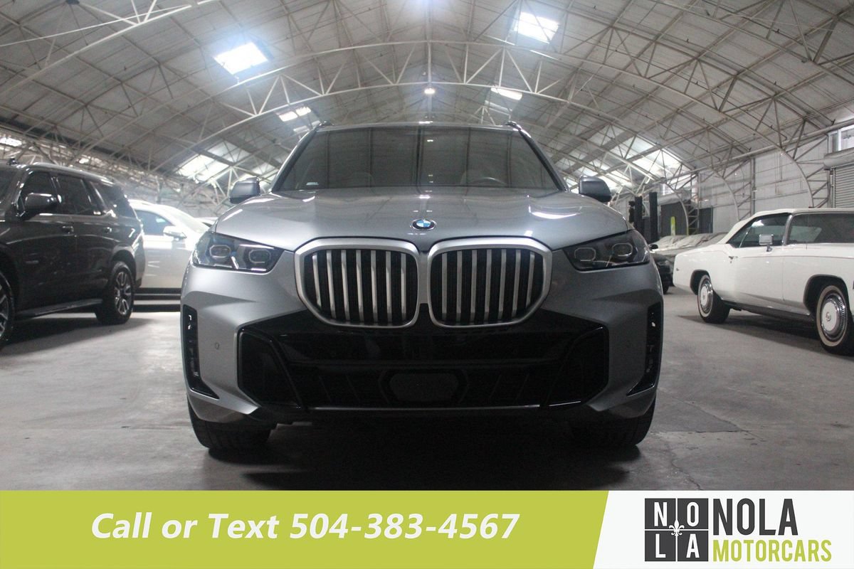 Used 2024 BMW X5 xDrive40i w/ M Sport Package AWD/4WD image 5