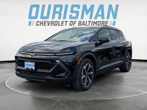 New 2026 Chevrolet Equinox EV LT image 2