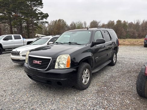 Used 2011 GMC Yukon SLE image 6