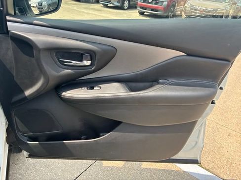 Used 2024 Nissan Murano SV w/ SV Midnight Edition Package FWD image 13