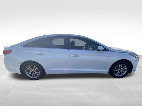 Used 2016 Hyundai Sonata SE FWD image 12