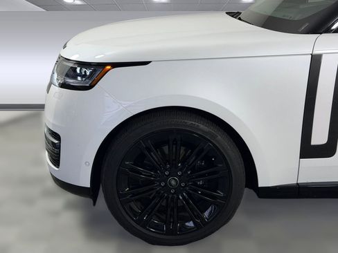Used 2025 Land Rover Range Rover Long Wheelbase SE image 11