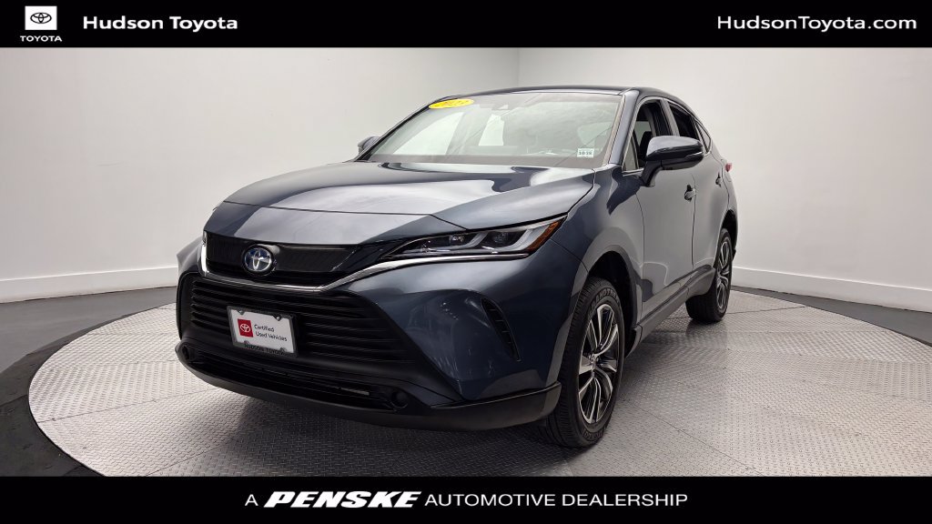 Certified 2023 Toyota Venza LE AWD/4WD image 1