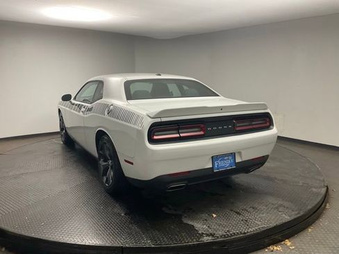 Used 2018 Dodge Challenger SXT w/ Driver Convenience Group image 5
