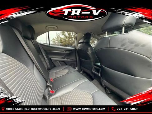 Used 2023 Toyota Camry SE FWD image 7