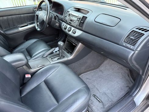 Used 2005 Toyota Camry SE image 15