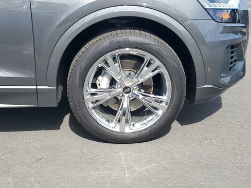 Used 2023 Audi Q8 Premium Plus w/ Premium Plus Package image 5