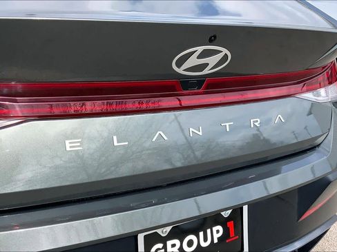 Used 2024 Hyundai Elantra SEL w/ Convenience Package image 29